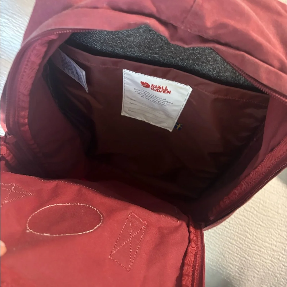 Fjallraven Kånken Ox Red Backpack - Picture 6 of 6